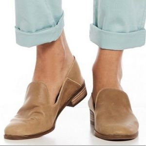 NEW✨Lucky Brand Cahill Flats